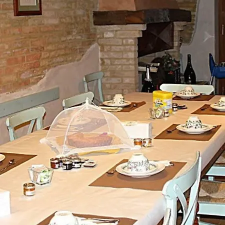 B&B Il Fiore E La Farfalla Pieve Vecchia (Marche)