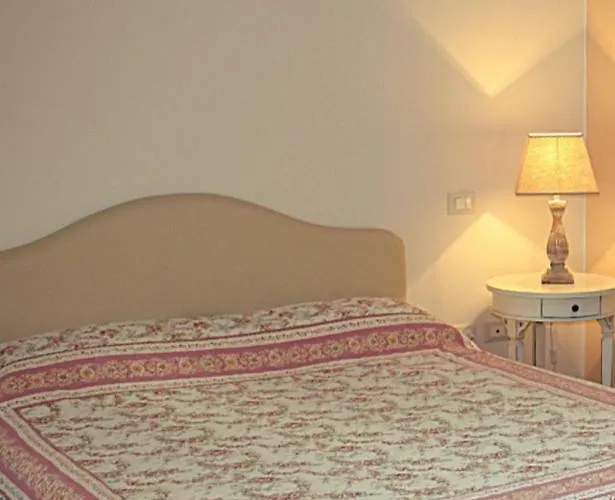 Bed & Breakfast Il Fiore E La Farfalla 3*